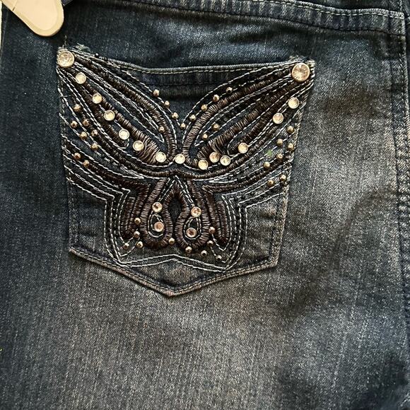 V.I.P. Jeans Distressed Dark Wash Embellished Pocket Skinny Jeans Size 15/16 NEW - Picture 10 of 12